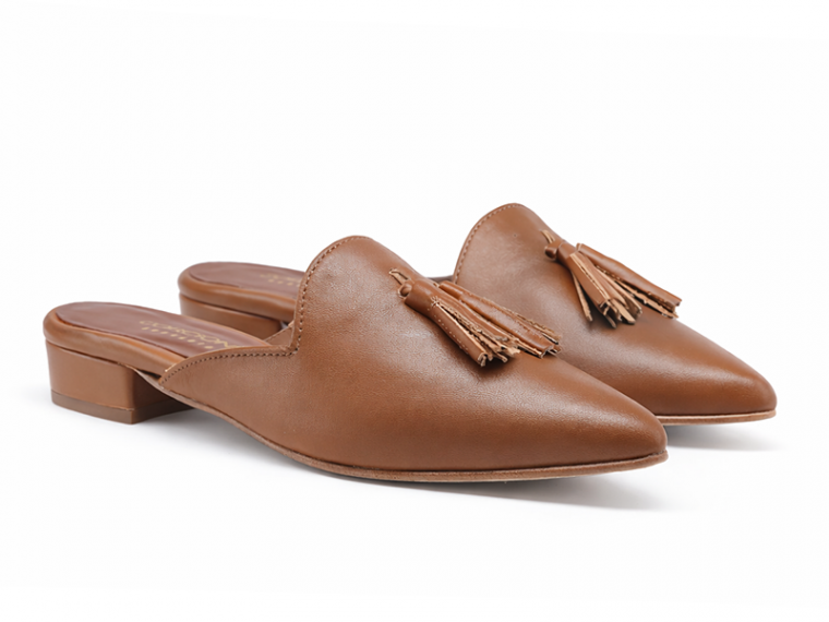 Leather calfskin with bow