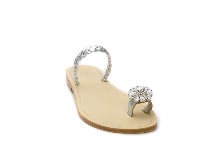 Akemi - braid and flower...