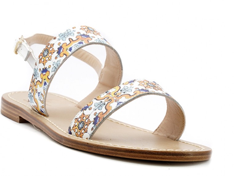 Two majolica bands sandals...