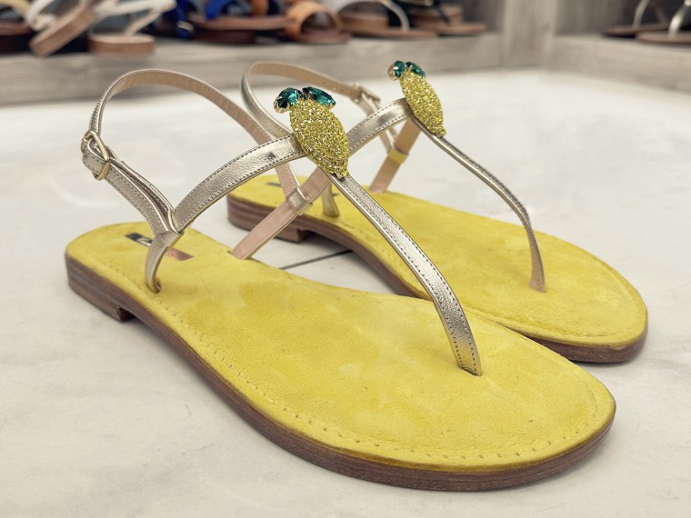 CAPRI POSITANO サンダル ベージュ 36 Flat sandals Capri POSITANO in meat laminate - Guidi